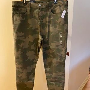GAP Camo pants